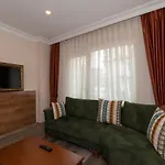 Sufra Aparthotel 2*