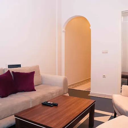 Sufra Apartahotel 2*